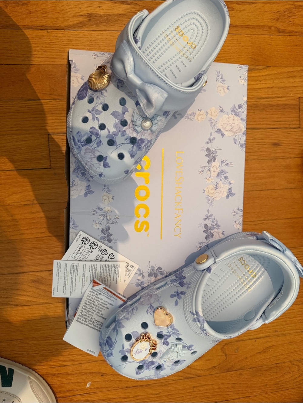 CROCS X love shack fancy Classic Clog with Bow and Charms nwt size 7